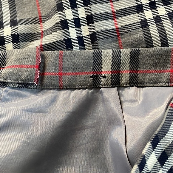 ‘BURBERRY’ check plaid Italian wool lined pleated wool skirt GORGEOUS! - Picture 6 of 9